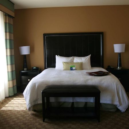 Hampton Inn & Suites Мак-Алестер Экстерьер фото