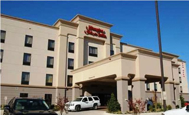 Hampton Inn & Suites Мак-Алестер Экстерьер фото